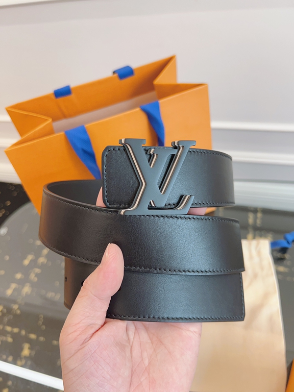 ルイヴィトンベルト素材ディテール